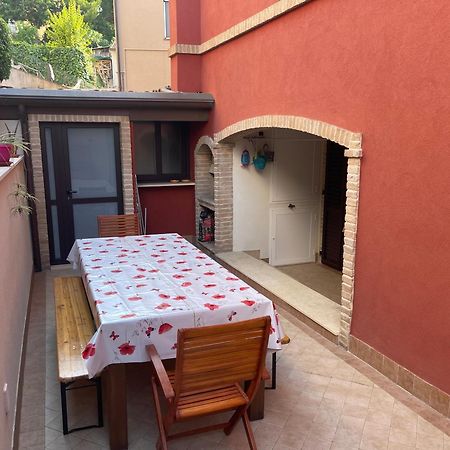 Appartamento Casa Rossa Castelfidardo Esterno foto